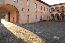 thumbs//castelli/PC/Palazzo_farnese_pc_vista_cortile_foto_inviata_dal_museo_800x600-med.jpg