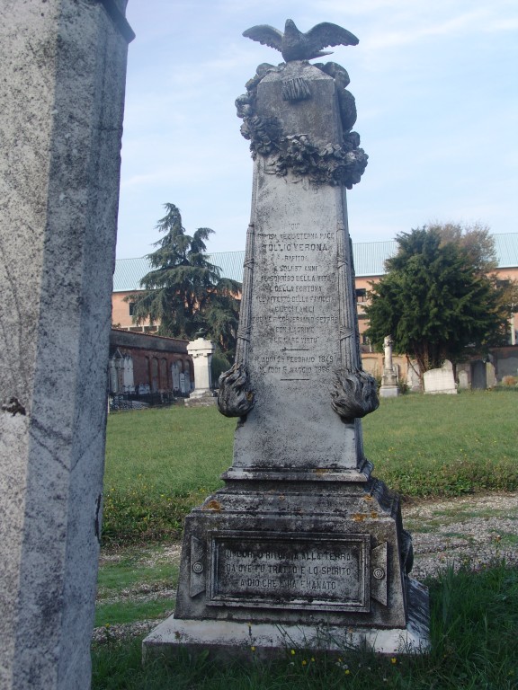 cippo - Tullio Verona, Fontana P.