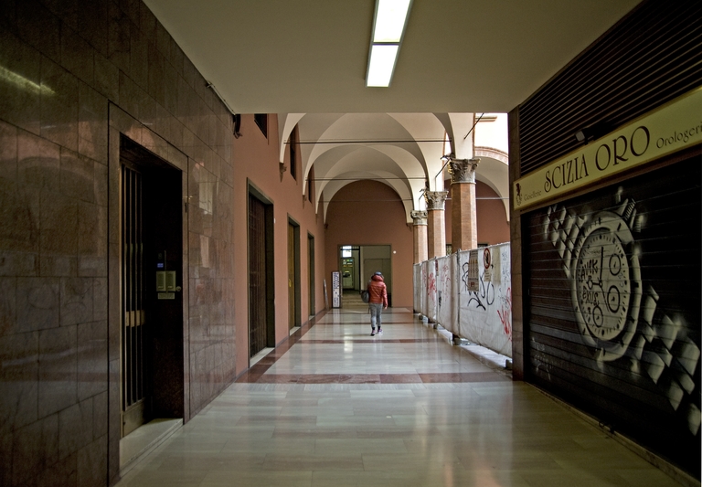 Palazzo e galleria del Toro (Bologna) 
