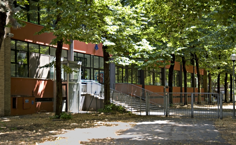 Scuola elementare in via Bonacini (Modena)
