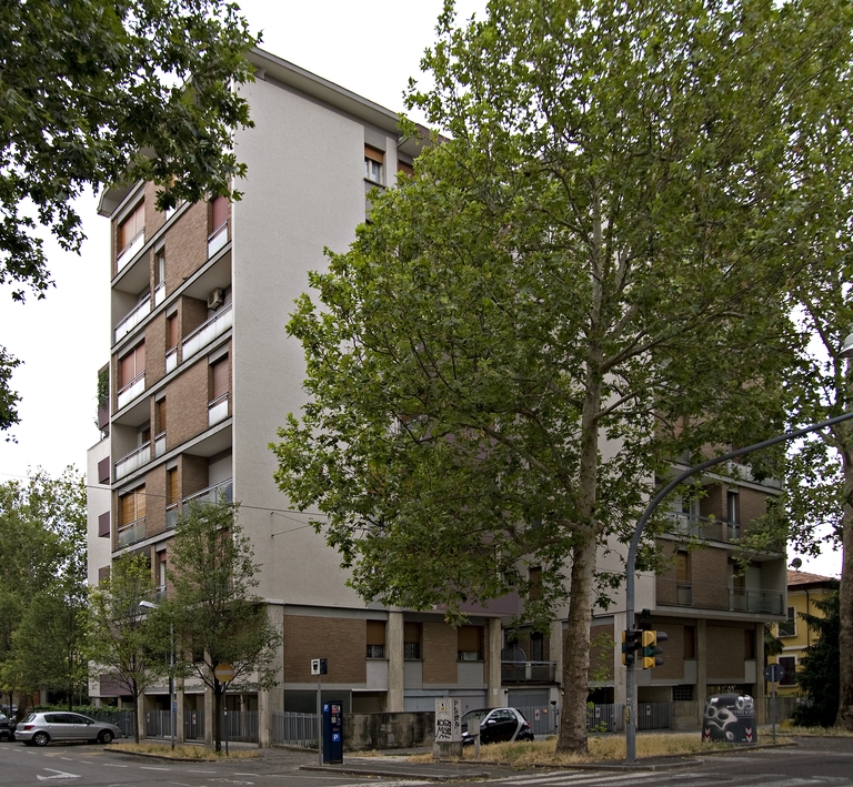 Edificio per abitazioni in viale Vittorio Veneto (Modena) 