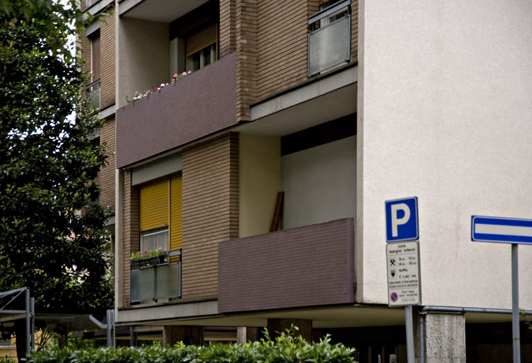 Edificio per abitazioni in viale Vittorio Veneto (Modena) 