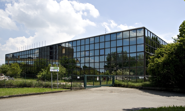 Edificio per uffici Ceramiche Ragno (Modena)