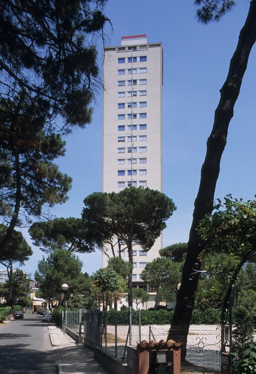 Grattacielo Marinella (Cervia)
